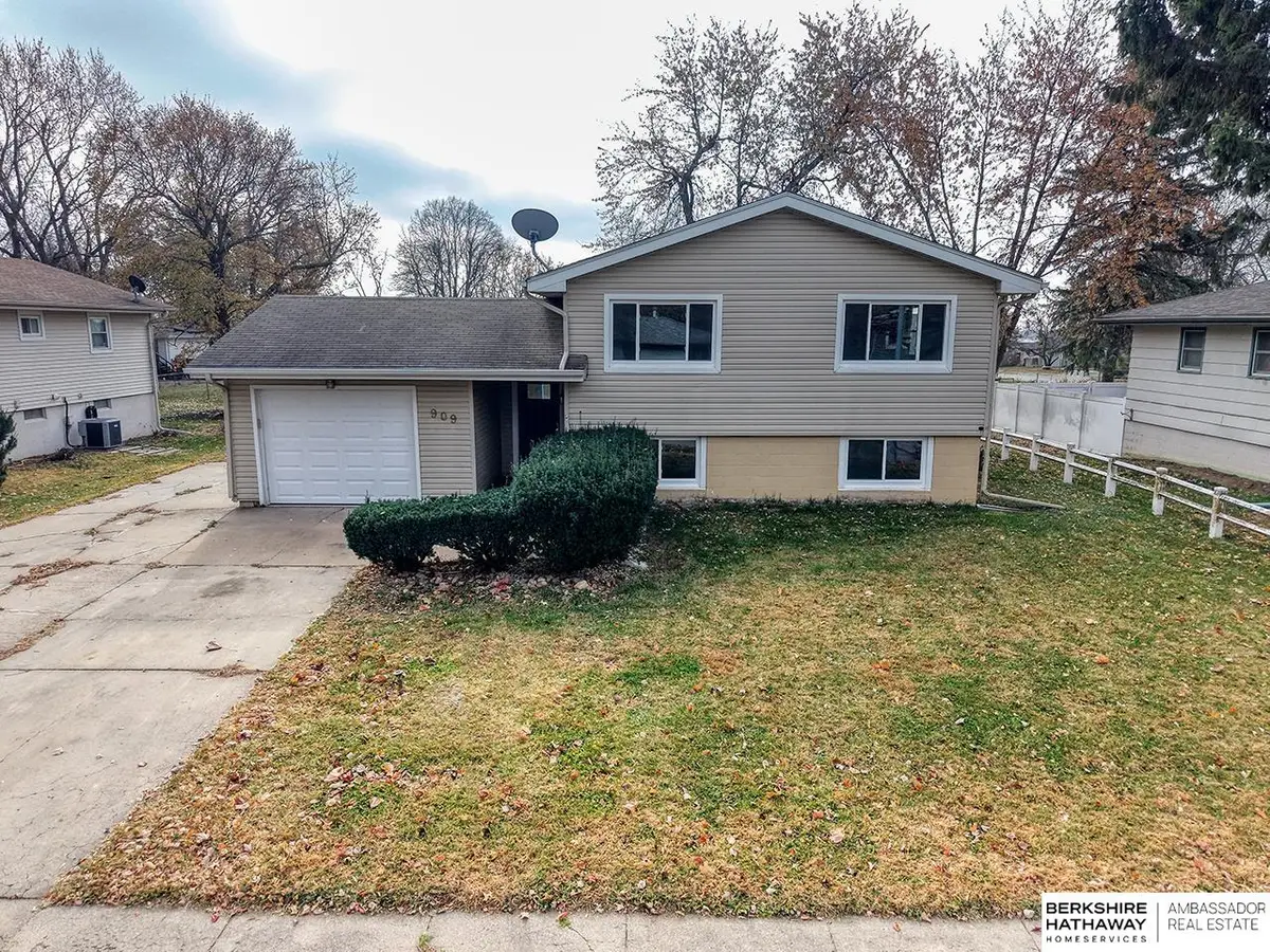 909 F Street, Eagle, NE 68347 - Image #1