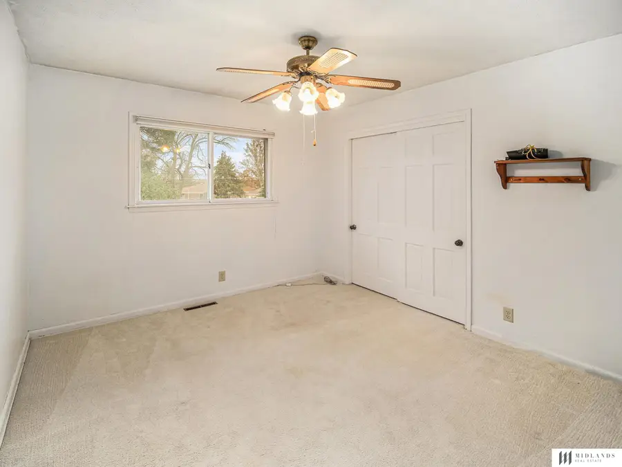 2841 Loveland Drive, Lincoln, NE 68502 - Image #3