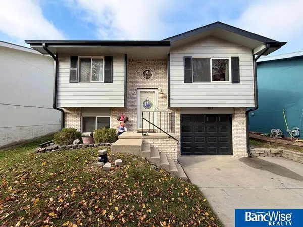 1947 NW 54th Street, Lincoln, NE 68528