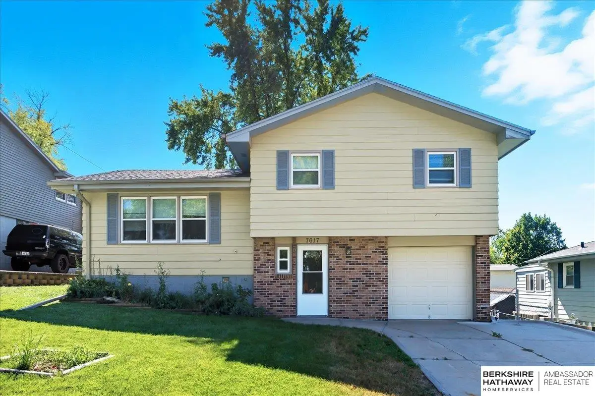 7617 Newport Avenue, Omaha, NE 68122 - Image #1