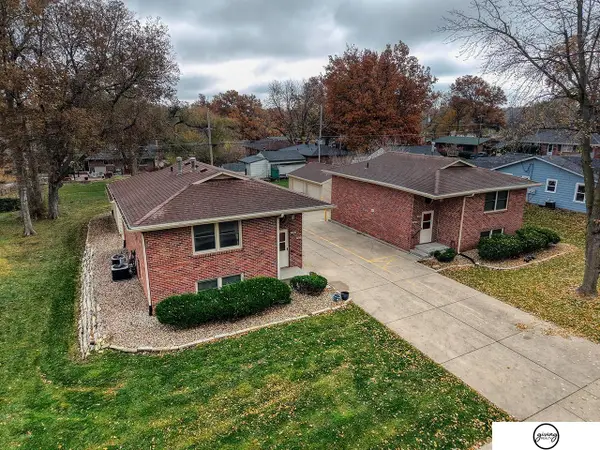 2922 N Cotner Boulevard, Lincoln, NE 68507
