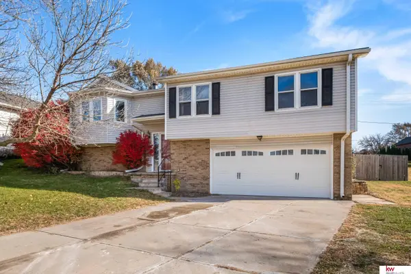 1207 Beaver Lake Boulevard, Plattsmouth, NE 68048