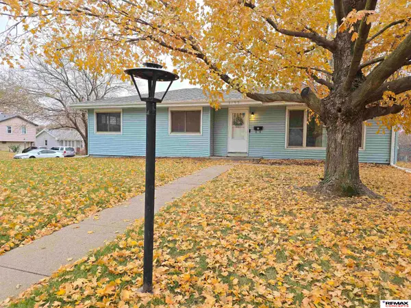 6155 Ogden Street, Omaha, NE 68104