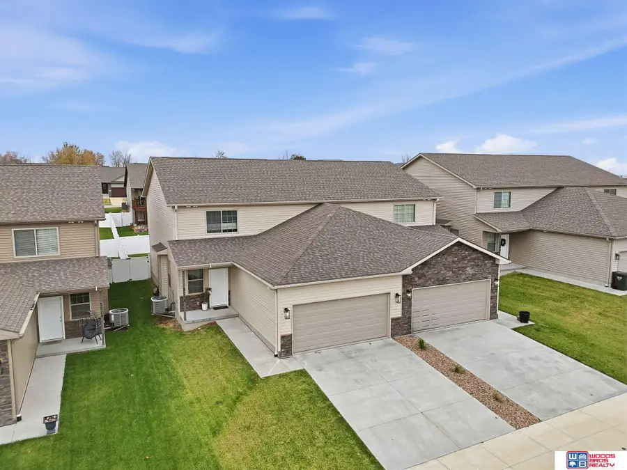 5018 W Hillsboro Drive, Lincoln, NE 68528 - Image #2