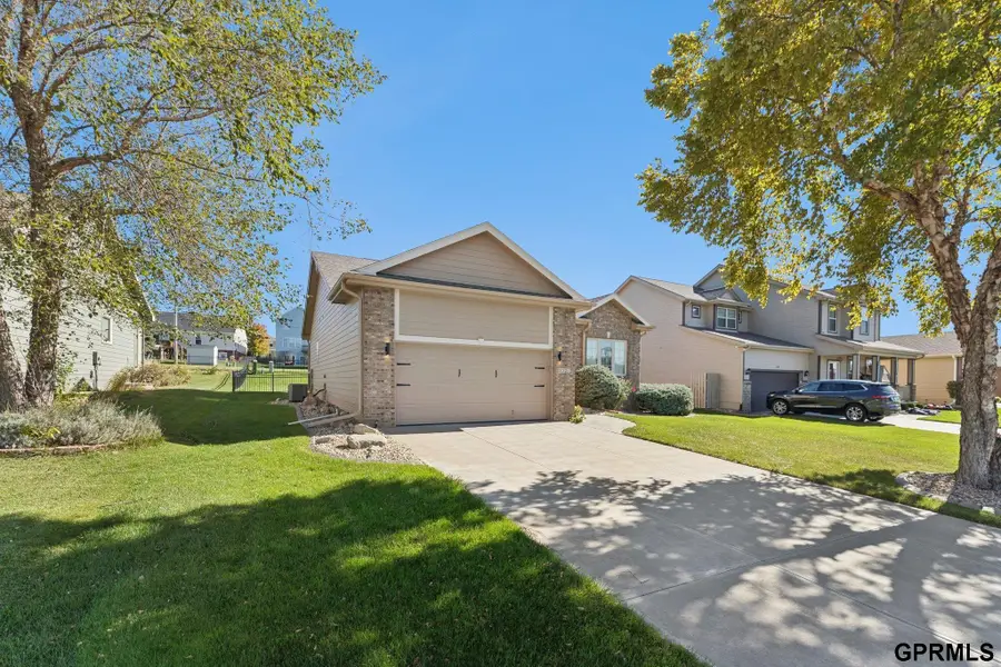 2221 Placid Lake Drive, Papillion, NE 68046 - Image #2