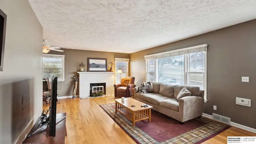 5438 Charles Street, Omaha, NE 68132 - Image #3