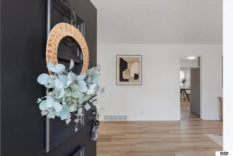 5424 S 107th Street, Omaha, NE 68127 - Image #2