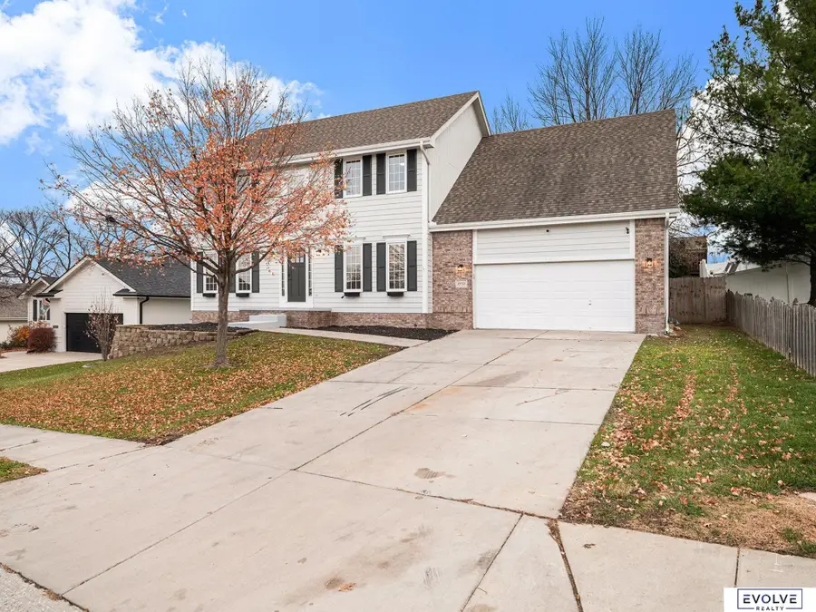 15721 Timberlane Drive, Omaha, NE 68136 - Image #3