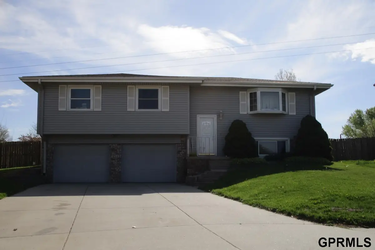 3302 E Dutchman Circle, Bellevue, NE 68123 - Image #1