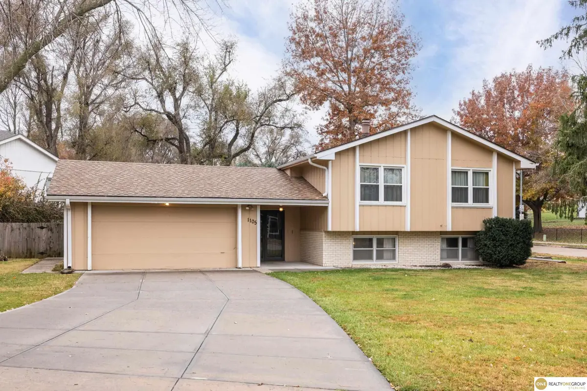 1105 Crest Road, Papillion, NE 68046 - Image #1