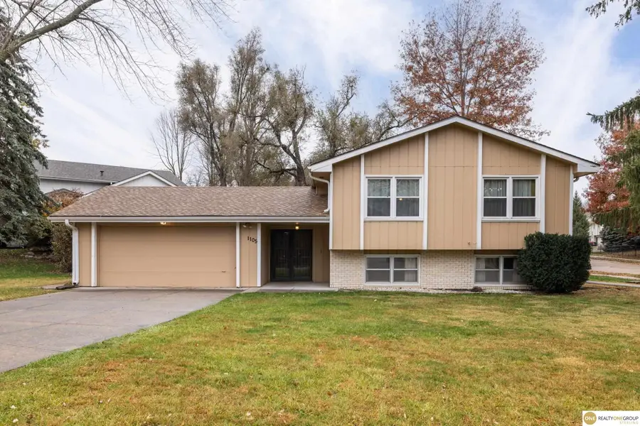 1105 Crest Road, Papillion, NE 68046 - Image #2