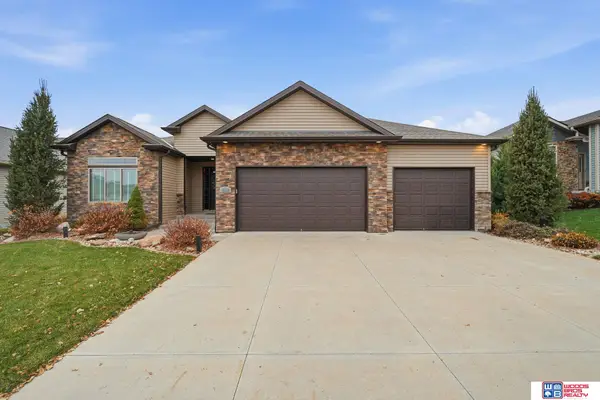 10033 Sweet Water Road, Lincoln, NE 68527