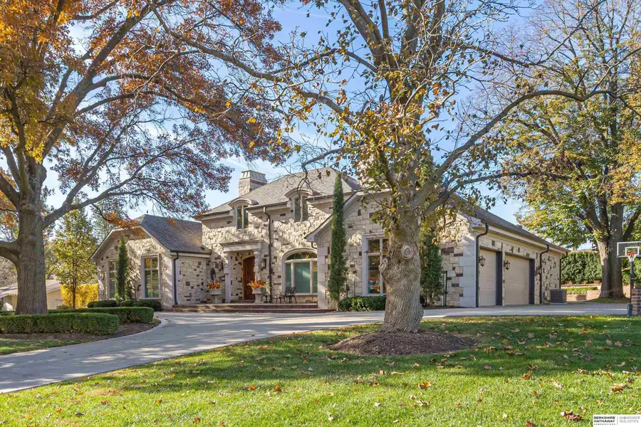 306 S 93rd Avenue, Omaha, NE 68114 - Image #2