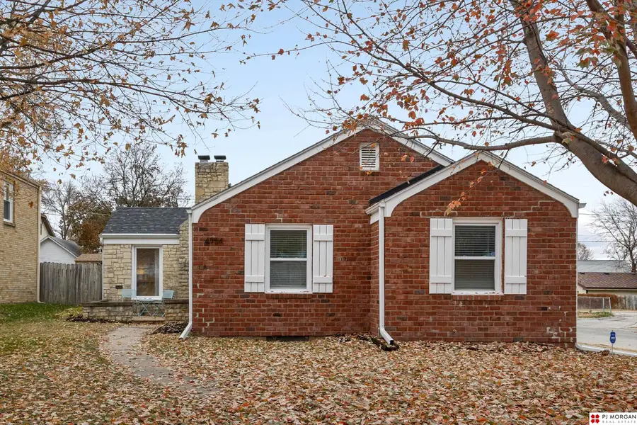4954 Ohio Street, Omaha, NE 68104 - Image #2