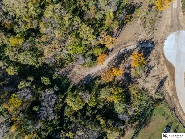 1077 N 28th Avenue, Blair, NE 68008