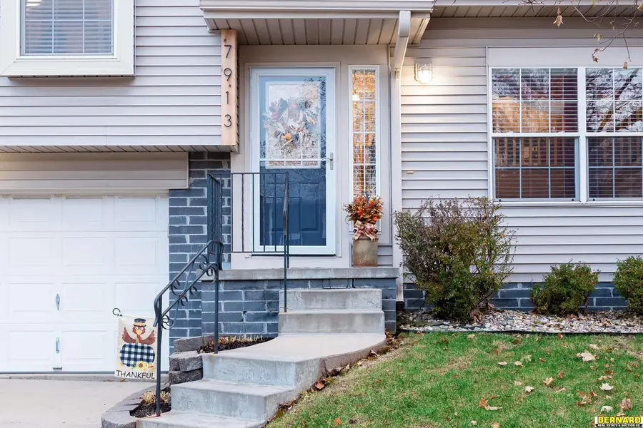 7913 Bauman Avenue, Omaha, NE 68122 - Image #3