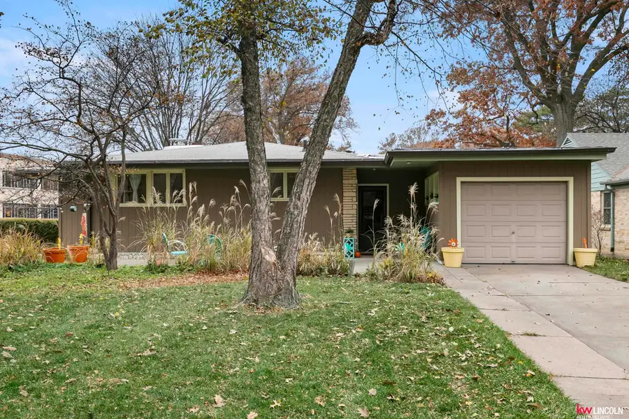 4330 Sumner Street, Lincoln, NE 68506 - Image #3