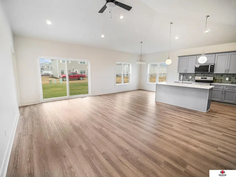 150 W Agnes Drive, Lincoln, NE 68512 - Image #2