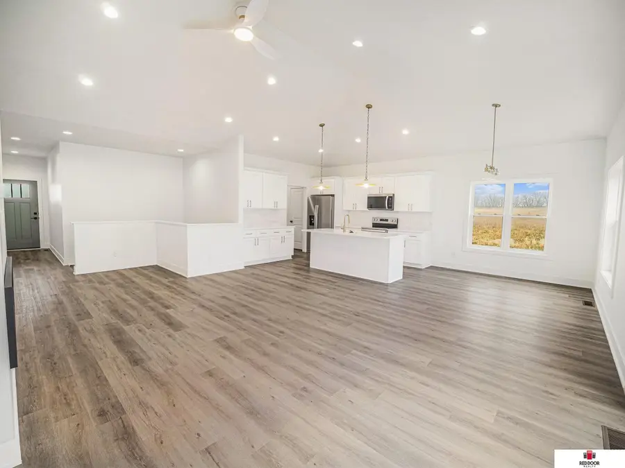 200 W Agnes Drive, Lincoln, NE 68512 - Image #2