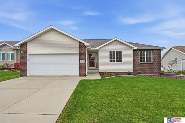 8219 S 17th Street, Lincoln, NE 68512