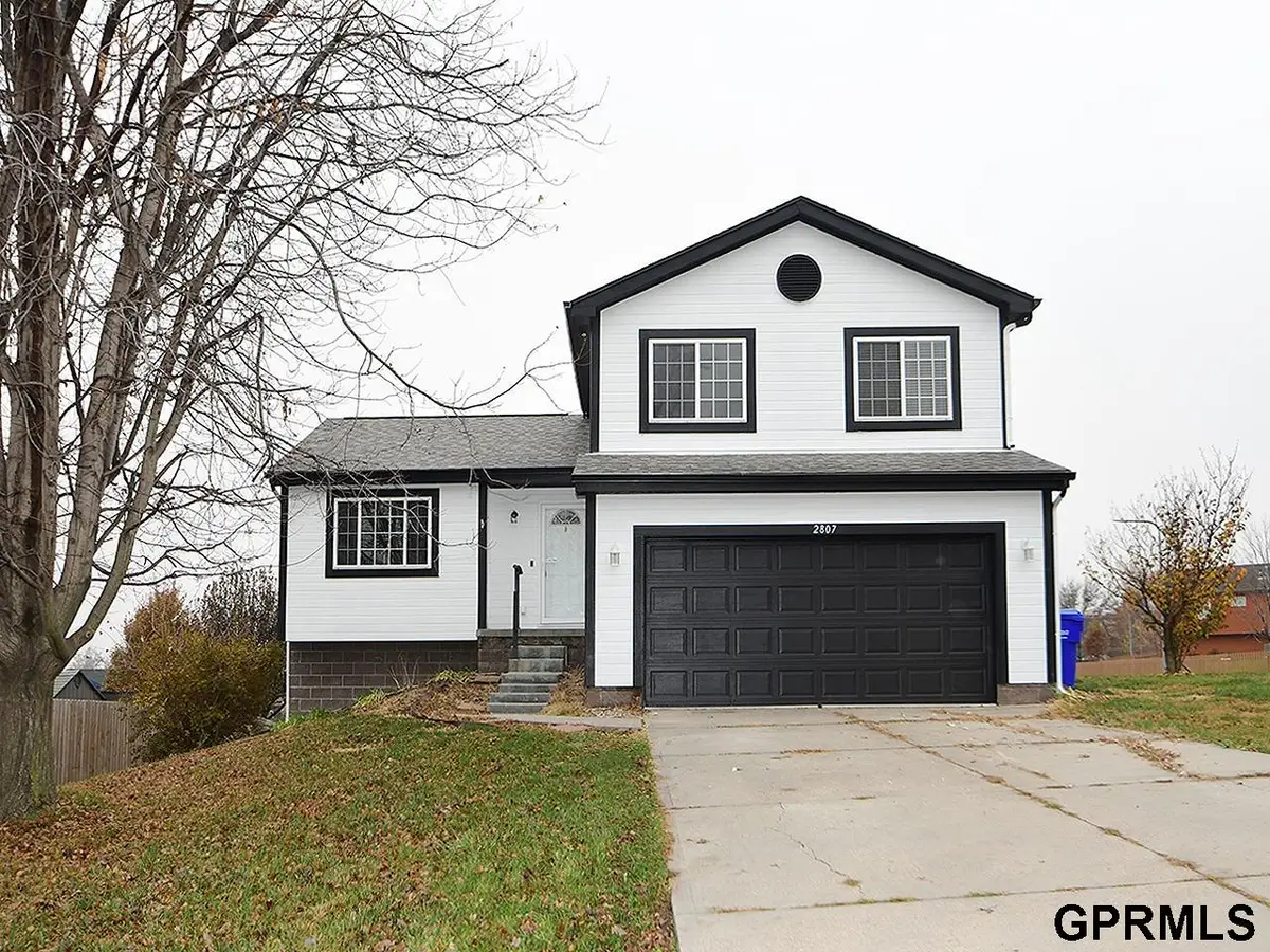2807 Yorktown Street, Bellevue, NE 68123 - Image #1