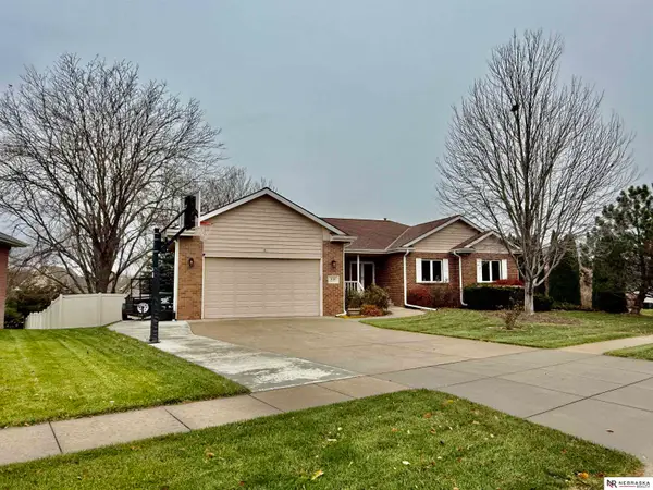 7130 Humann Court, Lincoln, NE 68516