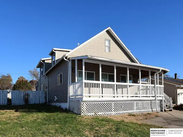 530 E 2nd Street, Papillion, NE 68046