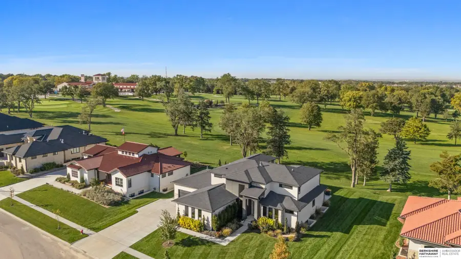 9430 Maricopa Drive, Lincoln, NE 68520 - Image #3