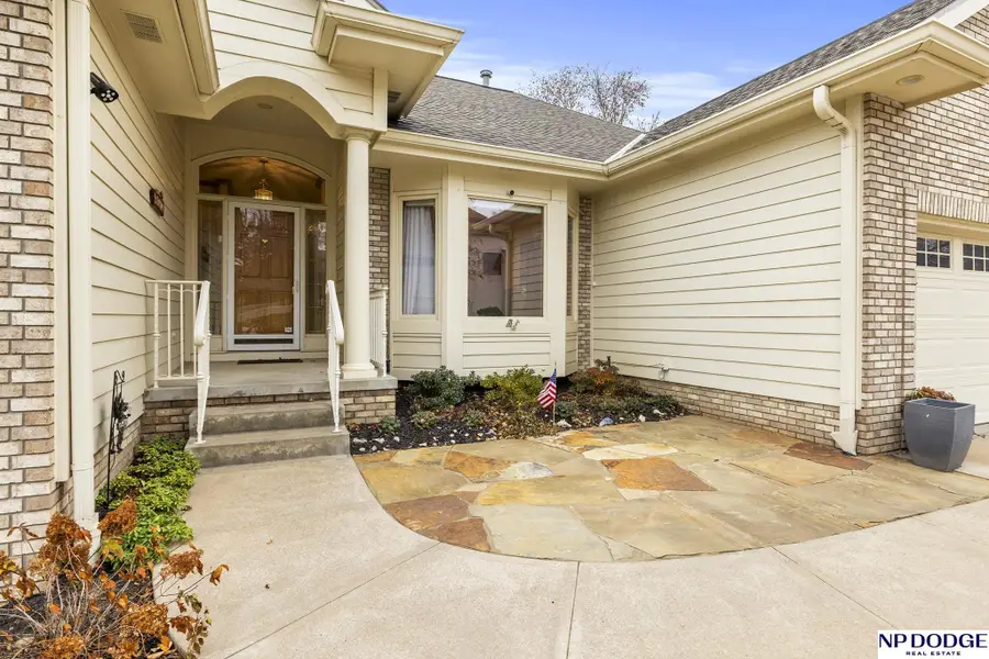 12523 Eagle Run Drive, Omaha, NE 68164 - Image #2