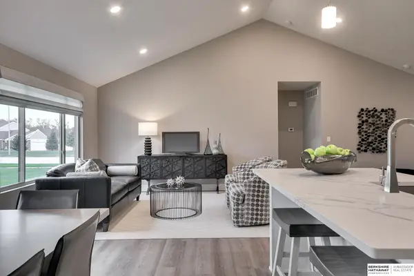 20056 Piney Creek Drive, Elkhorn, NE 68022