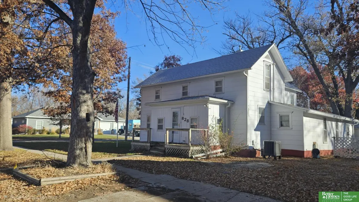 828 N Elmer Avenue, York, NE 68467 - Image #1