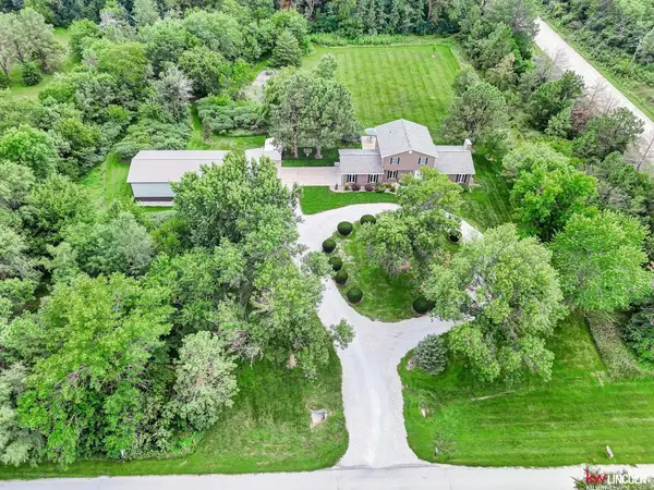 2601 W Ridgewood Boulevard, Lincoln, NE 68523