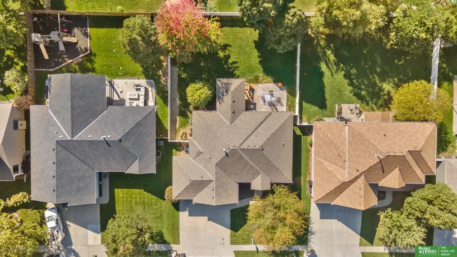 18713 Edna Street, Omaha, NE 68136 - Image #2