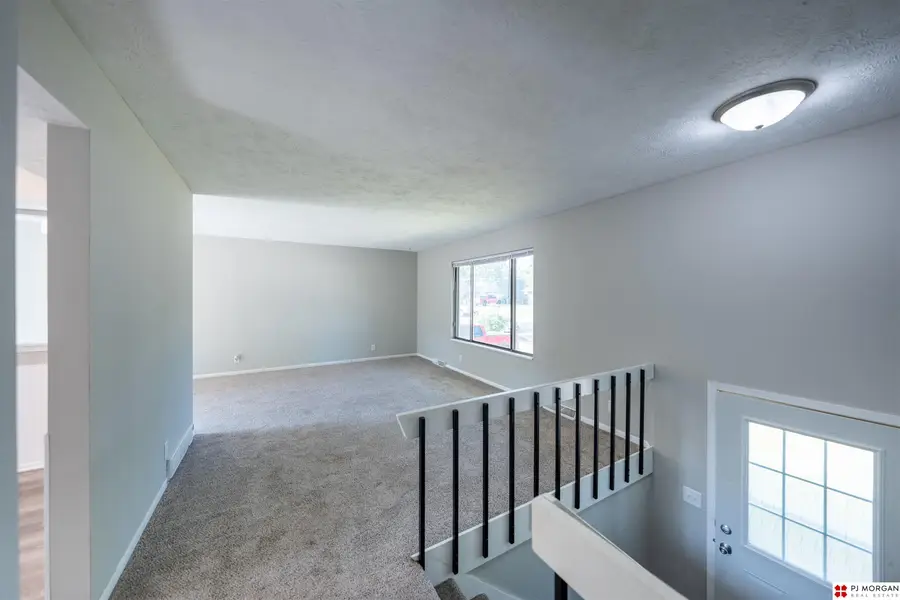 5647 S 140th Avenue, Omaha, NE 68137 - Image #2