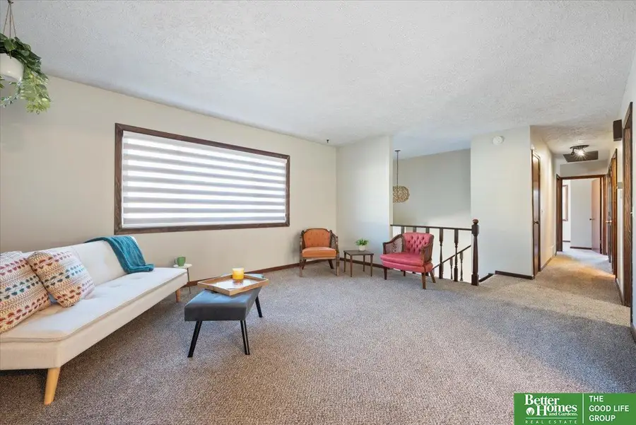 902 Valley Drive, Crescent, IA 51526 - Image #3