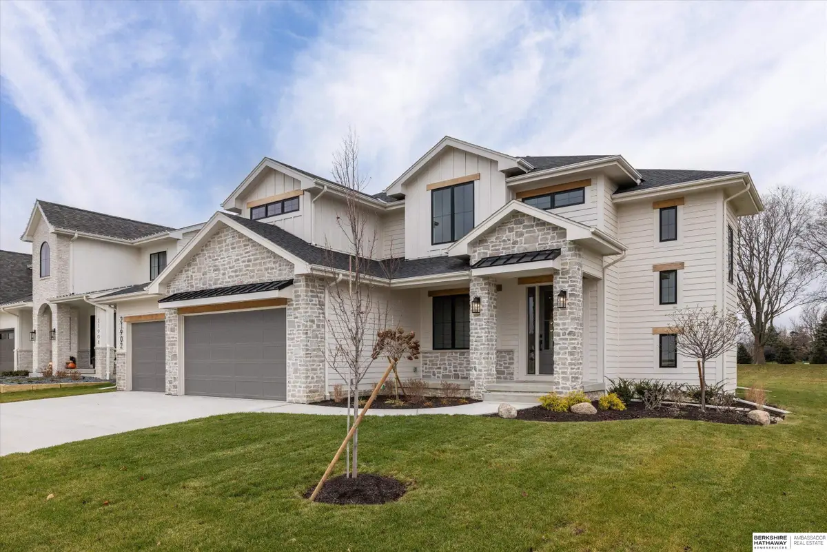 21902 Grover Street, Elkhorn, NE 68022 - Image #1