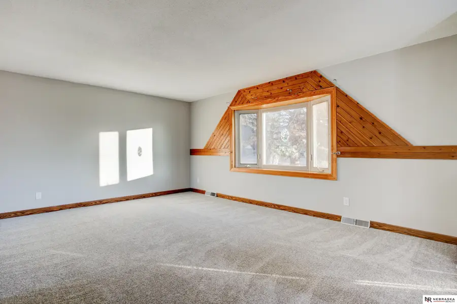 11430 Sunburst Street, Omaha, NE 68164 - Image #2