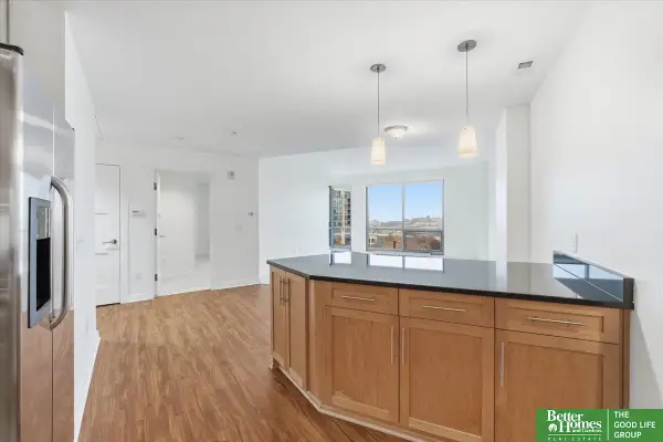 200 S 31 Avenue #4402, Omaha, NE 68131