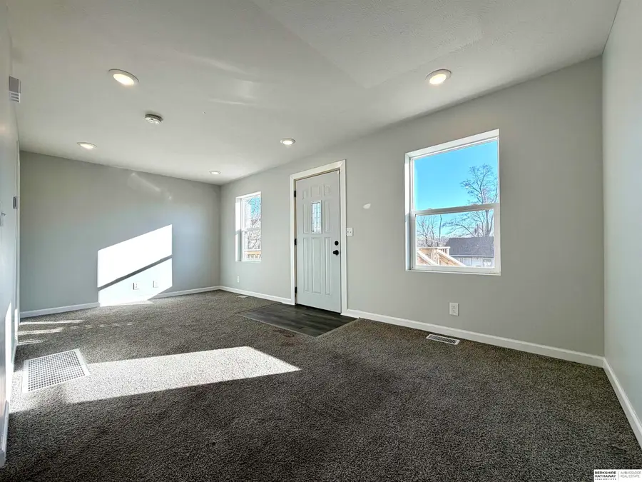 4360 Laurel Avenue, Omaha, NE 68111 - Image #2
