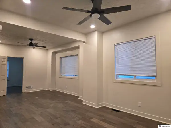 2614 Pierce Street, Omaha, NE 68105