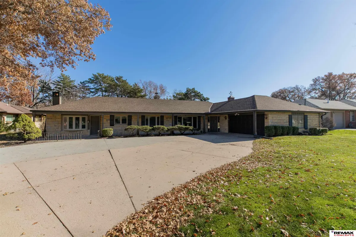 500 S Cotner Boulevard, Lincoln, NE 68510 - Image #1