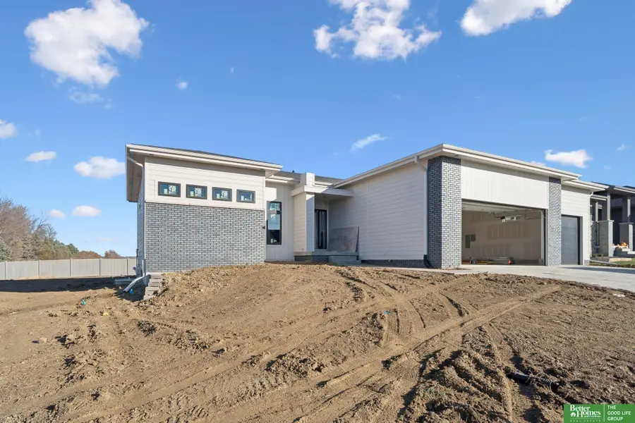 21126 Atwood Avenue, Elkhorn, NE 68022 - Image #2