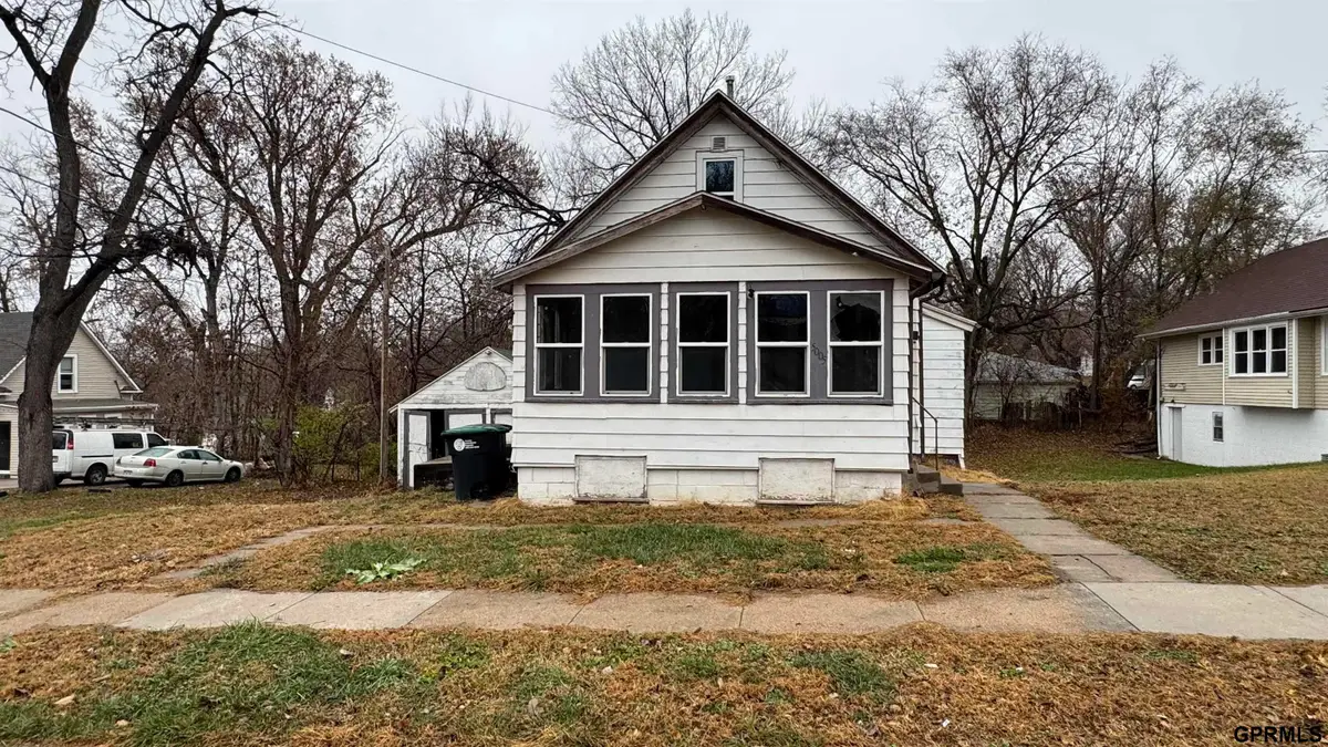 5005 N 41 Street, Omaha, NE 68111 - Image #1