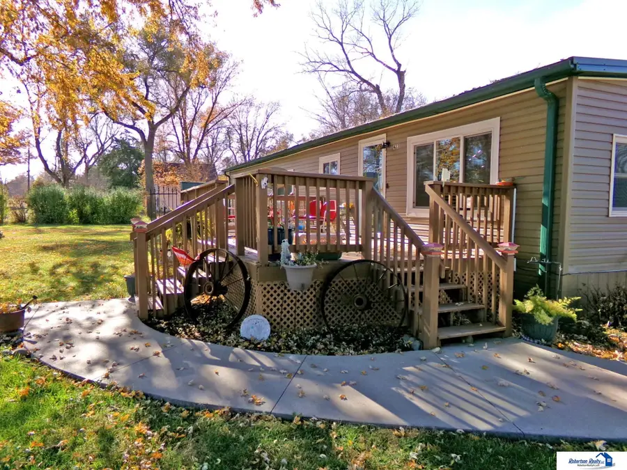 423 Grove Street, Beatrice, NE 68310 - Image #2