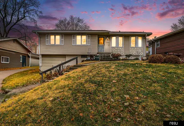 7210 Wood River Drive, Bellevue, NE 68157