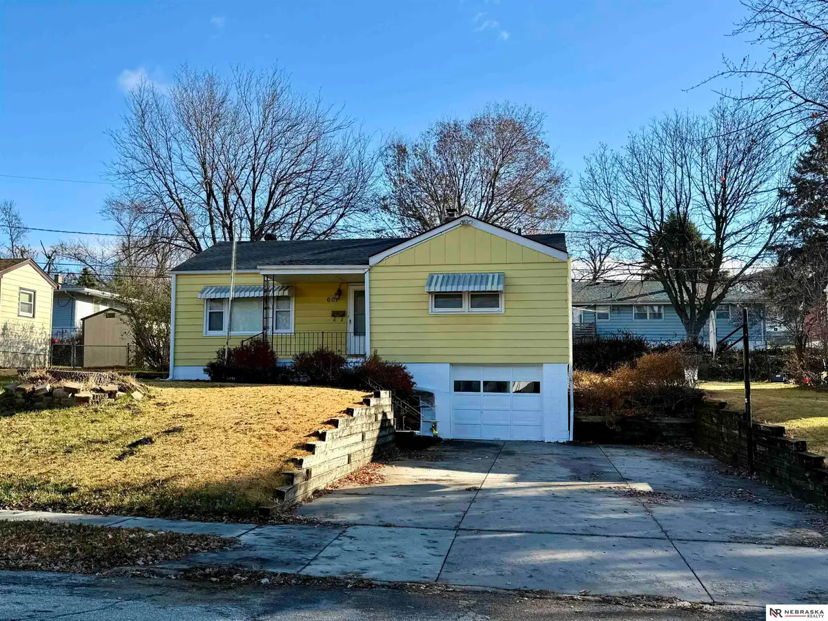 607 S 68th Avenue, Omaha, NE 68106 - Image #1