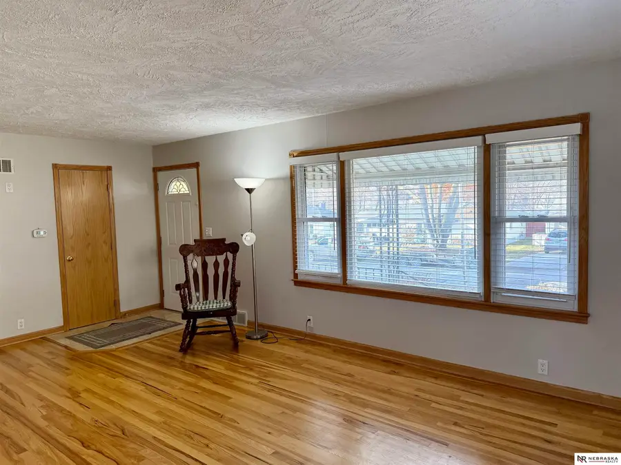 607 S 68th Avenue, Omaha, NE 68106 - Image #3