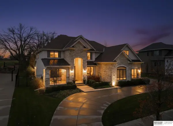 21815 Marinda Street, Elkhorn, NE 68022