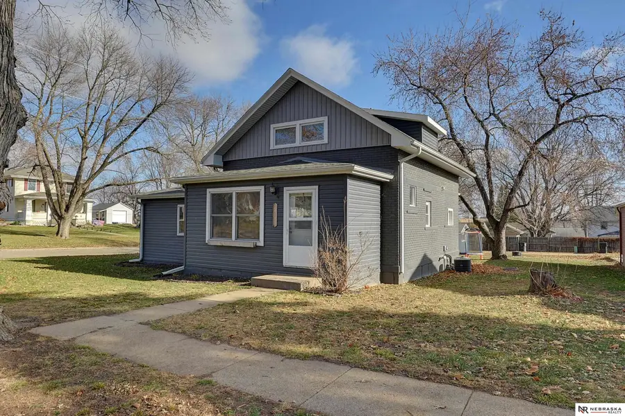 560 N 6th Street, Arlington, NE 68002 - Image #2