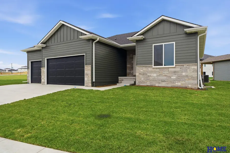 1005 N 109th Street, Lincoln, NE 68527 - Image #2